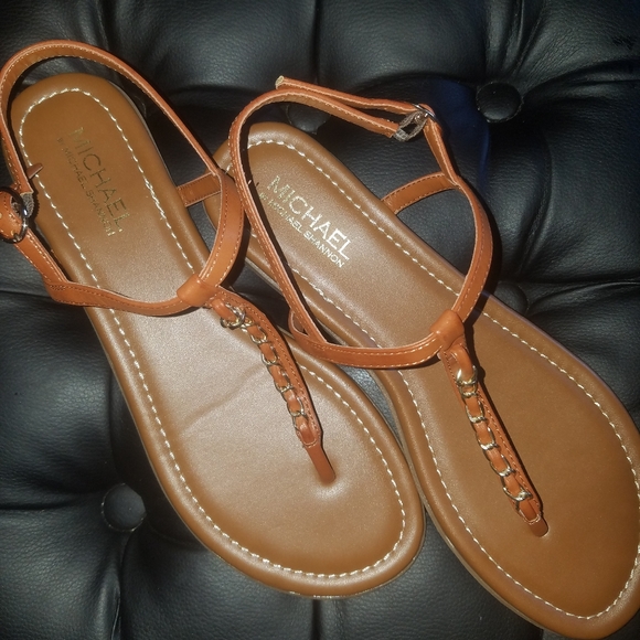 🎉Sale $20 Tan Thong Sandals - Picture 3 of 6